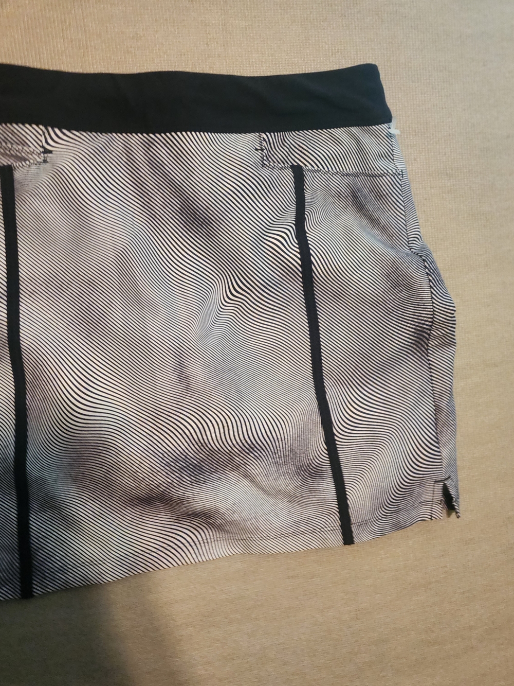 Adidas Golf Skort Women's XS Black White Optical Illusion Striped Athletic